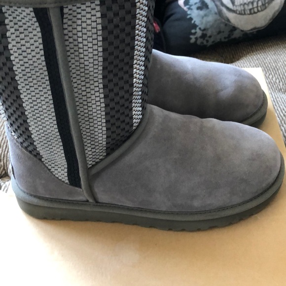 Ugg Australia short woven suede boots size 8 EUC - Picture 5 of 15